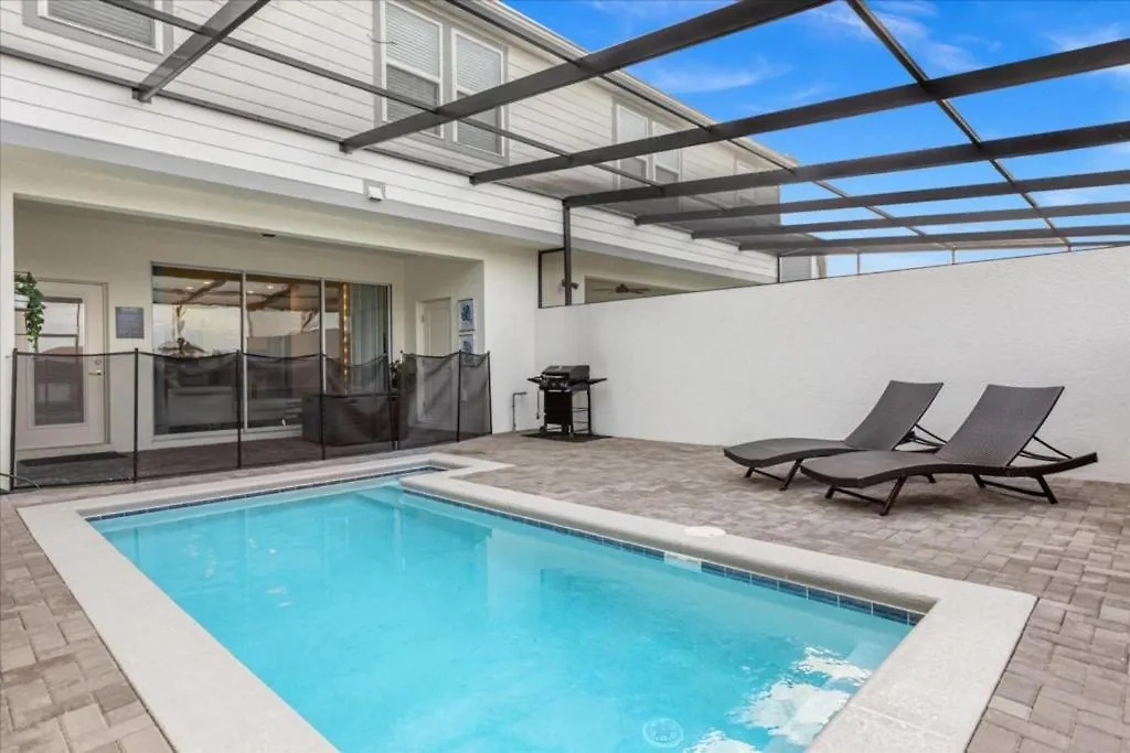 5 Bedroom- 4 Bathroom Solterra 7561 Os Davenport Holiday home